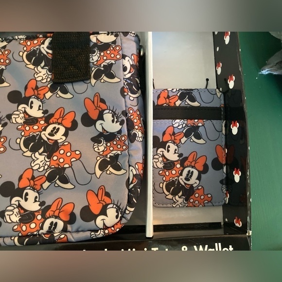 Disney Minnie Mouse Crossbody Mini Tote and wallet NIB - Picture 5 of 9